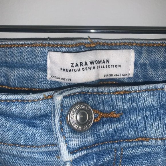 Zara Jeans Women’s  Size 6 US Light Wash Denim Distressed Skinny Cut Frayed Hem - Picture 5 of 9